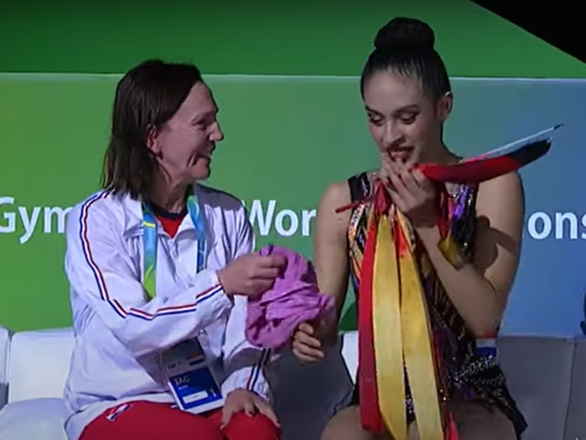 Mundial de Ginástica: A brasileira que esteve em casa, mas foi rival