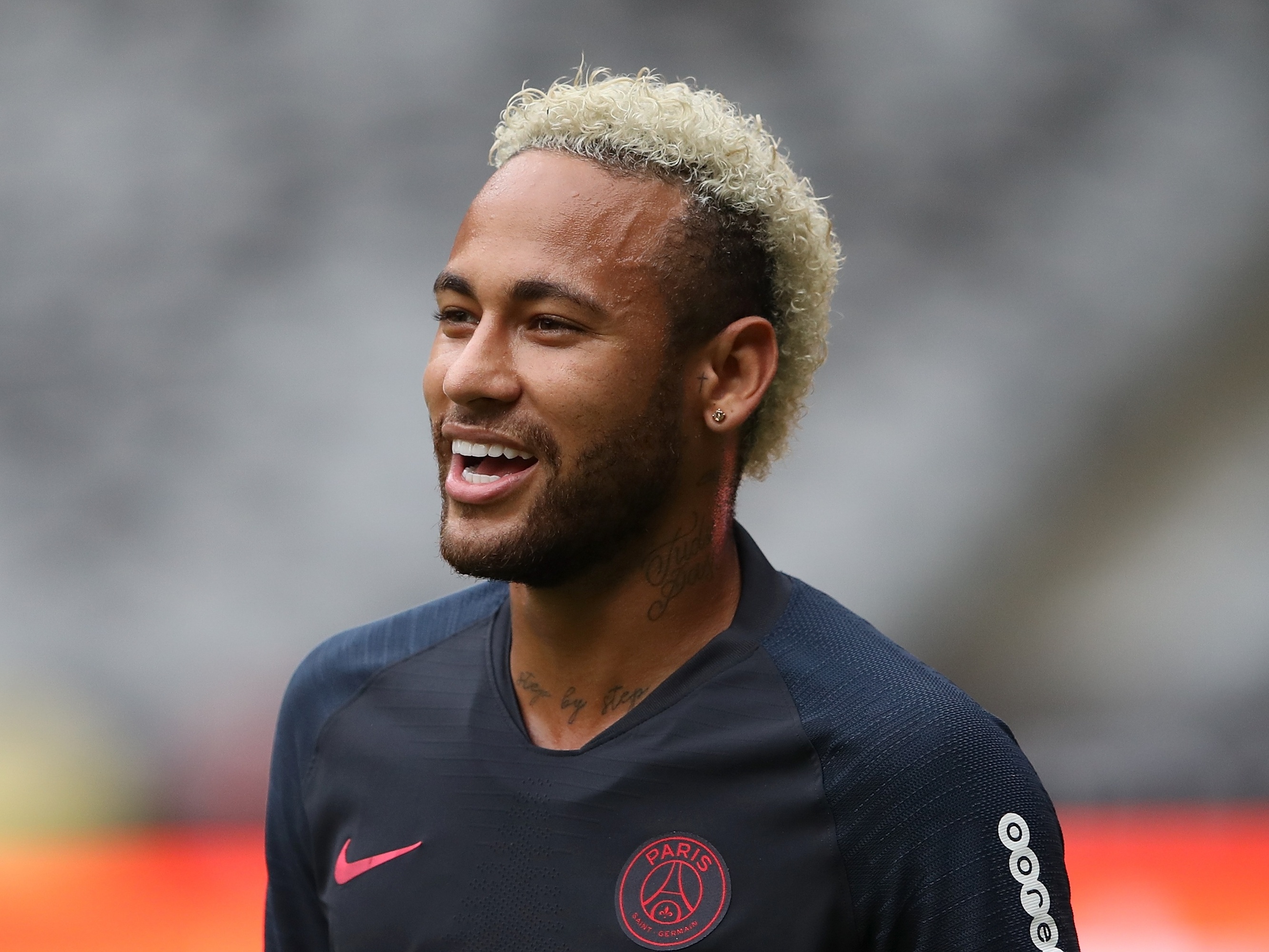 Alisson entra em seleção de melhores do mundo em 2019/20; Neymar fica fora, futebol internacional
