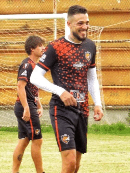 Walter Ventura é zagueiro do Puntarenas FC, da Costa Rica. Em 2018, jogou no Sudão após contatos pela internet - Reprodução/Facebook