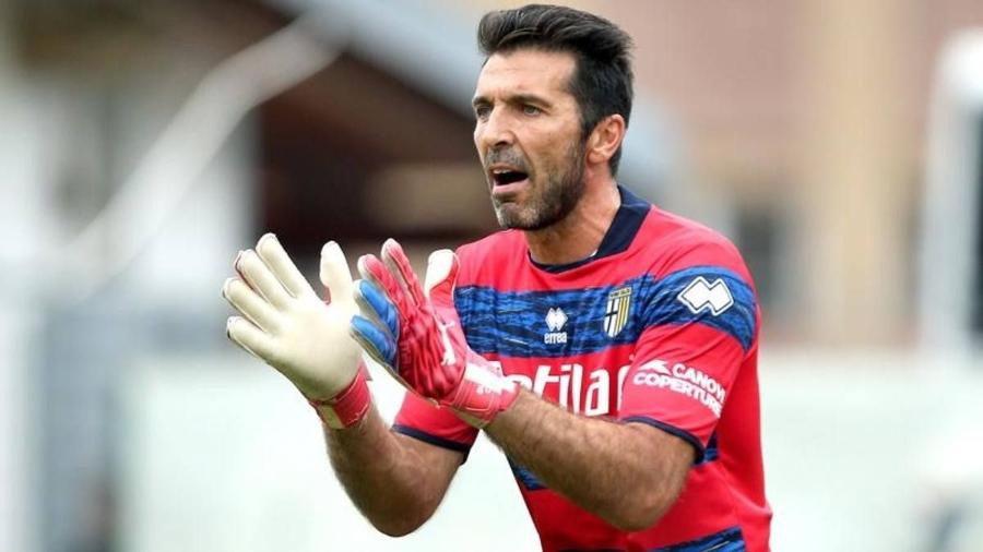 Gianluigi Buffon renovou com o Parma e seguirá jogando até os 46 anos - Divulgação