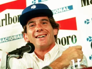 'É o Senna!': o dia em que o piloto bateu no carro de uma família de fãs