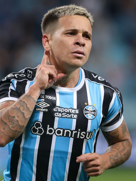 Soteldo jogou no Grêmio em 2024, mas pertence ao Santos