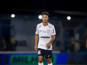 Corinthians faz contato por renovação com meia campeão da Copinha