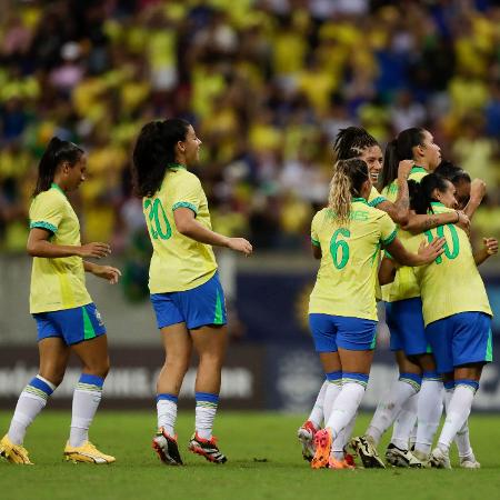 Seleção feminina vence Jamaica em amistoso