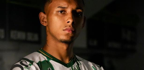 Palmeiras rescinde contrato de zagueiro devolvido por clube português