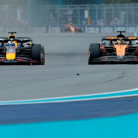 Max Verstappen (Red Bull) e Oscar Piastri (McLaren) em ação durante GP de Miami