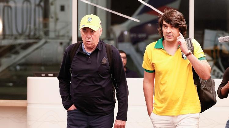 Ancelotti e Diego Fernandes no desembarque no Rio Ancelotti e Diego Fernandes no desembarque no Rio