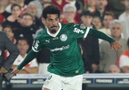 Meia sem holofote vira líder e sobrevive no Palmeiras mesmo com Andreas
