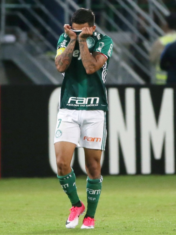 REUTERS/Paulo Whitaker