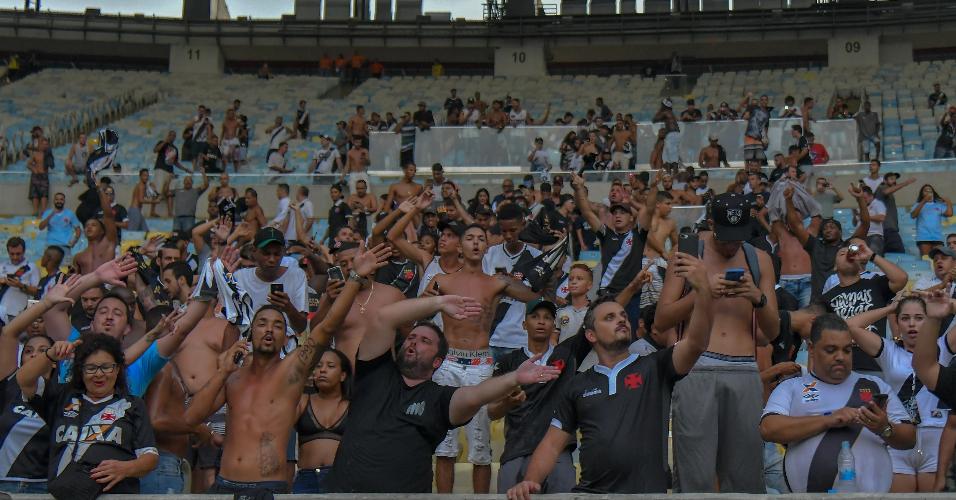 Torcida do Vasco entrou no Maracanã com quase 30 minutos de jogo
