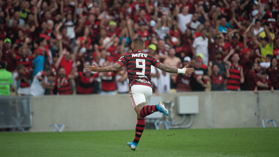 Gabriel comemora gol contra o Palmeiras