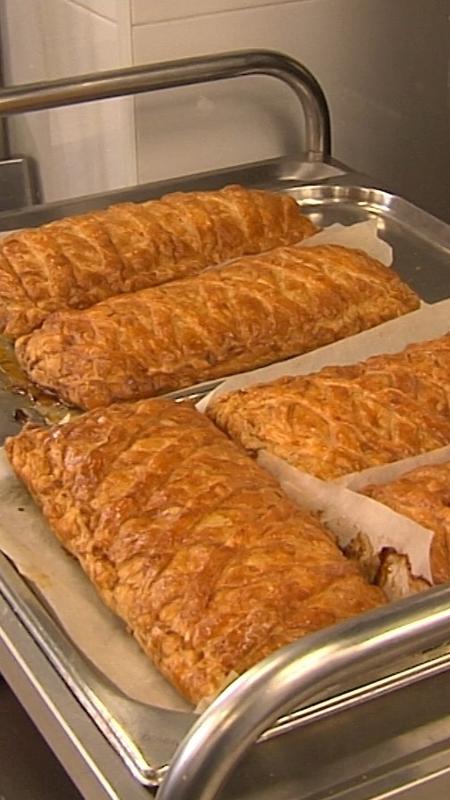 Os alimentos certos para comer antes de jogar futebol - Santo Remédio