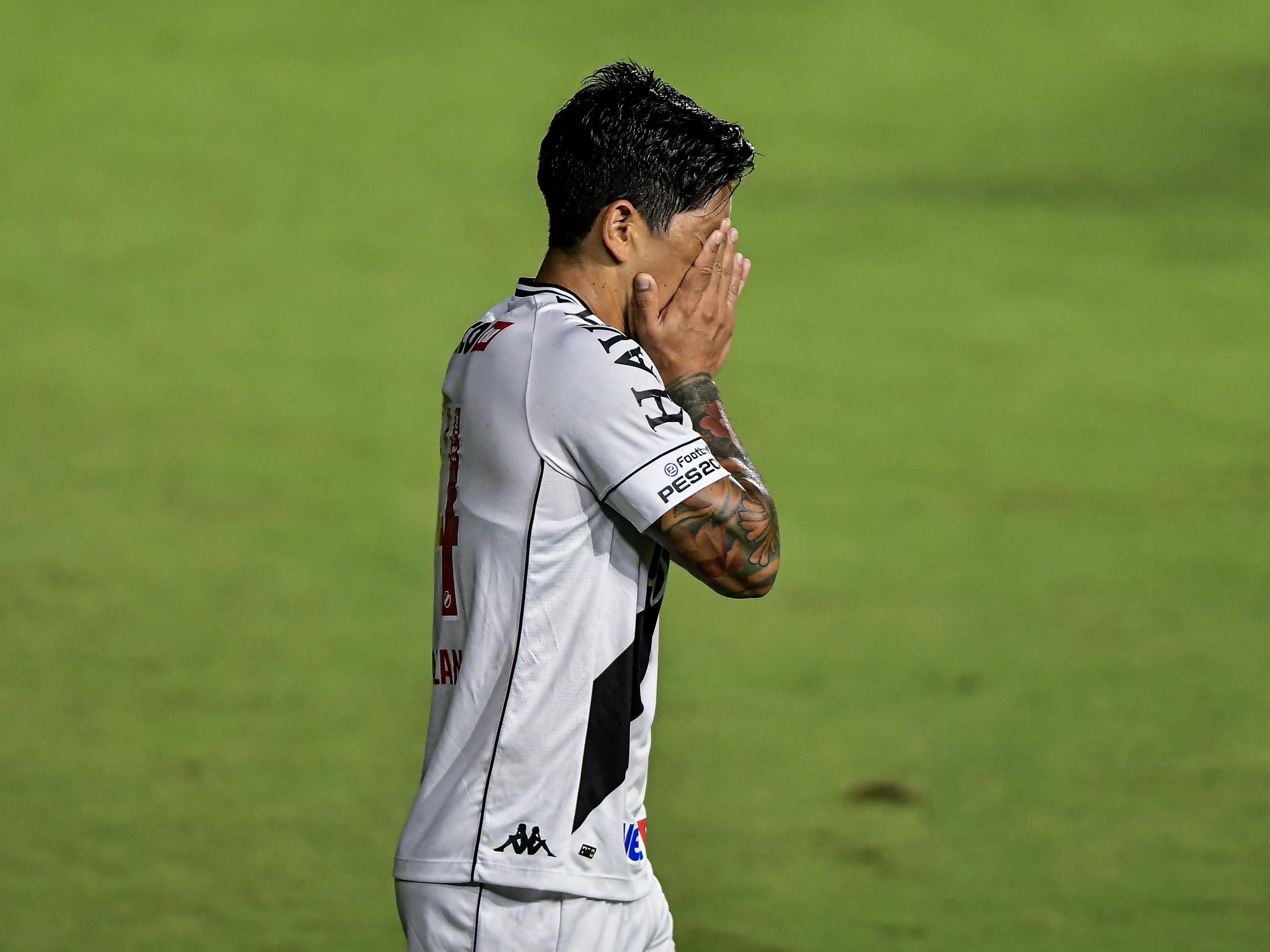 RESULTADO IMPORTANTÍSSIMO: VASCO ARRANCA EMPATE EM BH E VAR PREJUDICA VASCO  DE NOVO. 