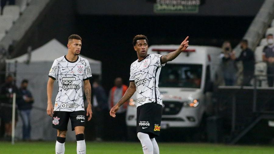João Victor e Gil formam a dupla de zaga do Corinthians - Rodrigo Coca/Agência Corinthians