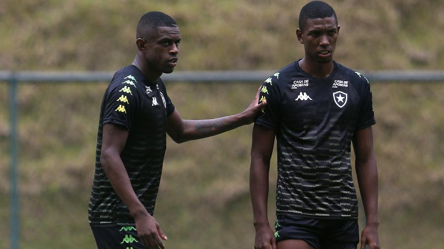 Marcelo Benevenuto e Kanu, zagueiros foram companheiros no Botafogo - Vitor Silva/Botafogo