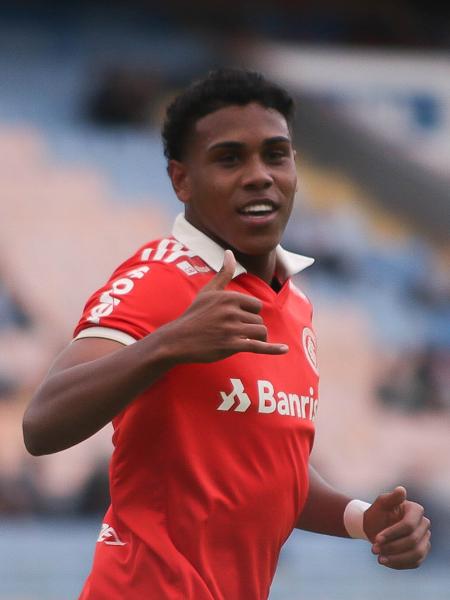Vinicius Souza, do Internacional, comemora seu gol contra o Fluminense-PI, pela Copinha - Vinicius Nunes/Agência Estado