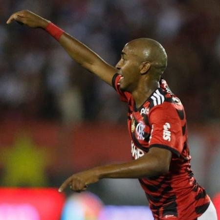 Lorran, do Flamengo, comemora gol contra o Bangu - Gilvan de Souza/ CRF