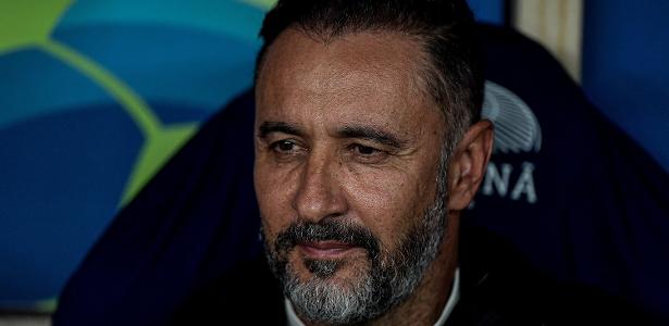 O técnico Vítor Pereira