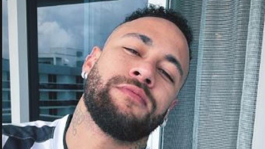 Neymar posta foto com a camisa do Santos durante viagem a Miami - Reprodução/Instagram