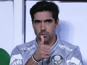 Abel perde a linha em coletiva e se lambuza no machismo