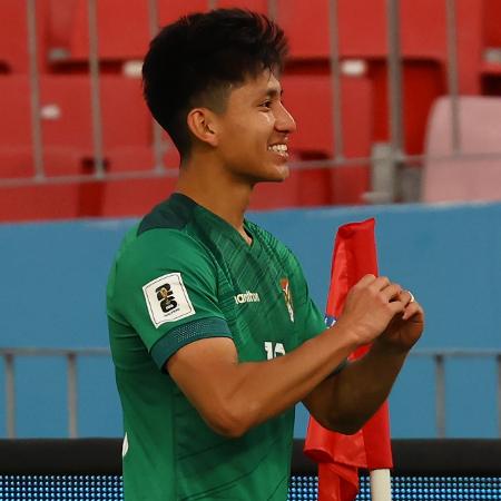 Miguelito comemora gol marcado pela Bolívia contra o Chile pelas Eliminatórias