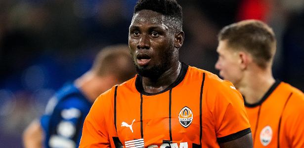 JOIA: Flamengo negocia contratação de Lassina Traoré, atacante do Shakhtar Donetsk