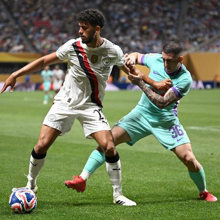 Matheus Nunes in azione durante la partita Manchester City-Al Ain, Coppa del Mondo