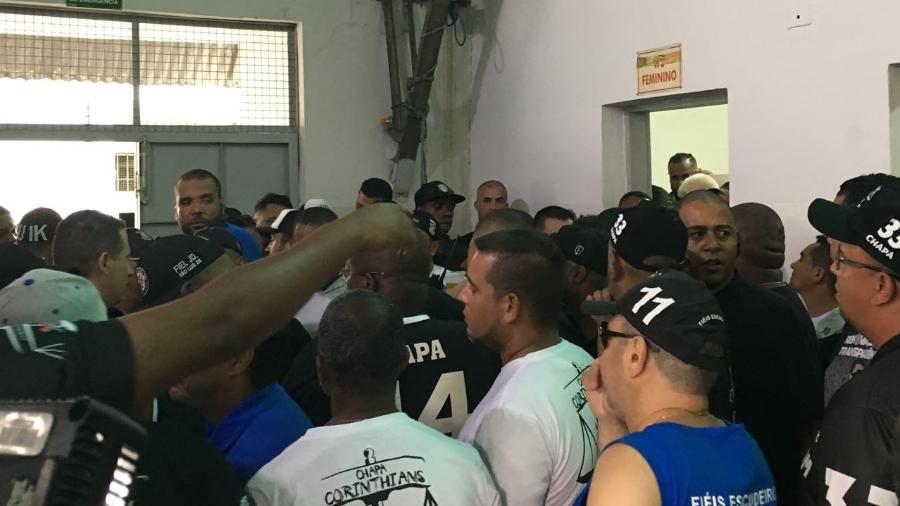 Eleição no Corinthians tem confusão após anúncio da vitória de Andrés Sanchez - Dassler Marques/UOL