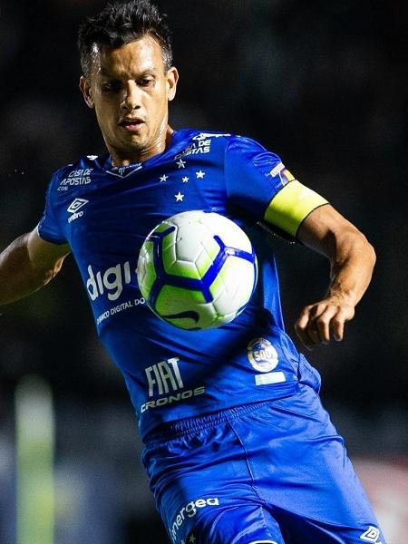 Henrique, volante do Cruzeiro - Bruno Haddad/Cruzeiro