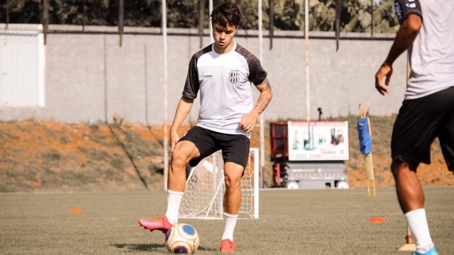 Vinicius Zanocelo tem 19 anos, acumula convocação para a seleção brasileira sub-20 e virou titular recentemente - Divulgação/Ponte Preta