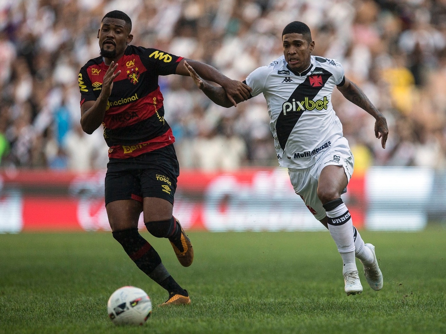 Vasco e Sport fazem jogo 'pegado' e ficam no empate no Maracanã