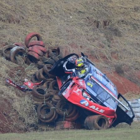 Dudu Barrichelo, filho de Rubinho, bateu o carro em treino da Stock Car - Reprodução/Instagram