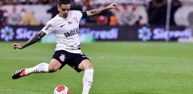 Fagner chega a 70 assistências pelo Corinthians no futebol profissional.