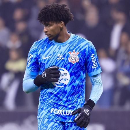 Hugo Souza, goleiro do Corinthians, foi o melhor em campo contra o Cuiabá