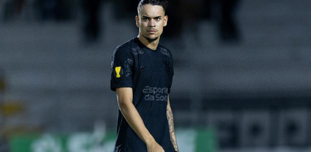 Tchoca é escanteado após falha e tenta reconquistar espaço no Corinthians