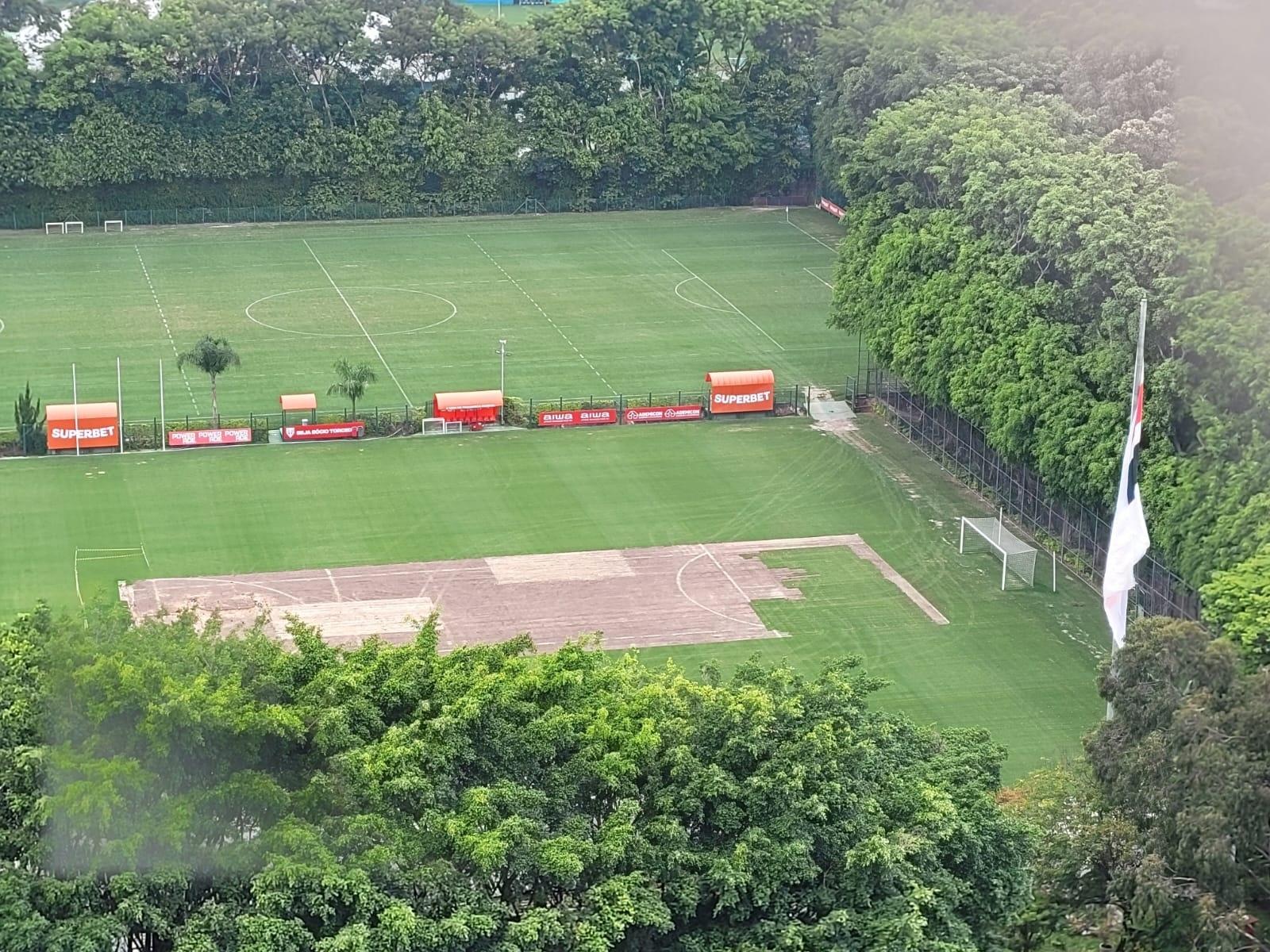 Condições precárias no CT da Barra Funda irritam Dorival  - undefined