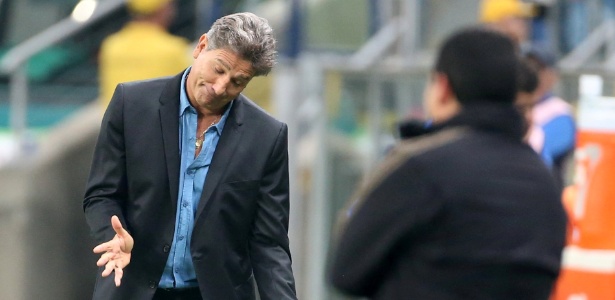Renato Gaúcho evita euforia dos jogadores do Grêmio, mas elogia: "até cego vê" - REUTERS/Edison Vara