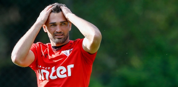 Gilberto foi liberado pelo São Paulo e não defende mais o clube - Marcello Zambrana/AGIF