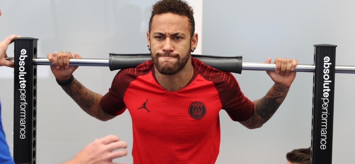 Neymar, assim como em 2018, tem um março de recuperação de lesão no quinto metatarso - Divulgação