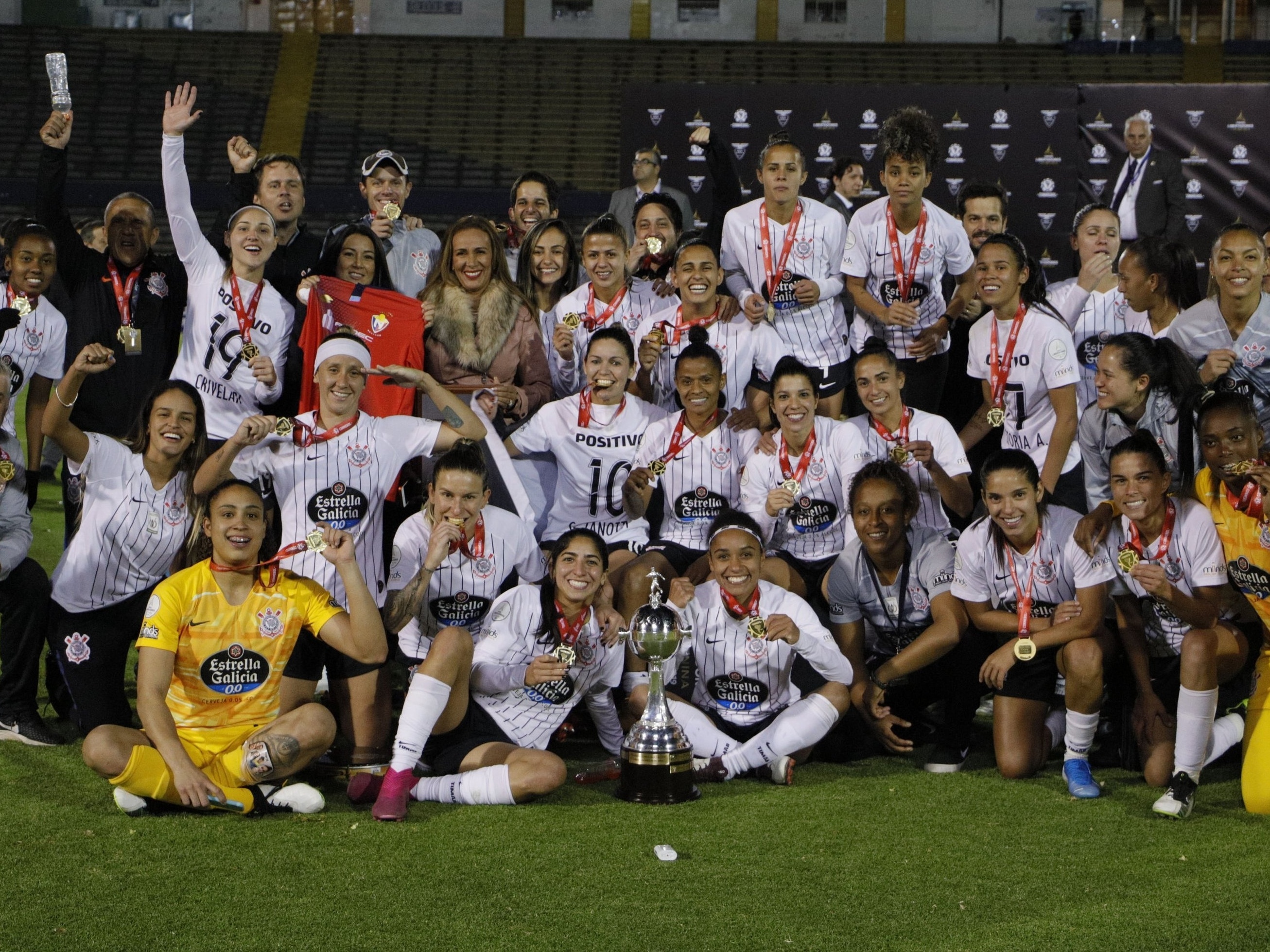 Campeão paulista, Corinthians domina premiação do estadual