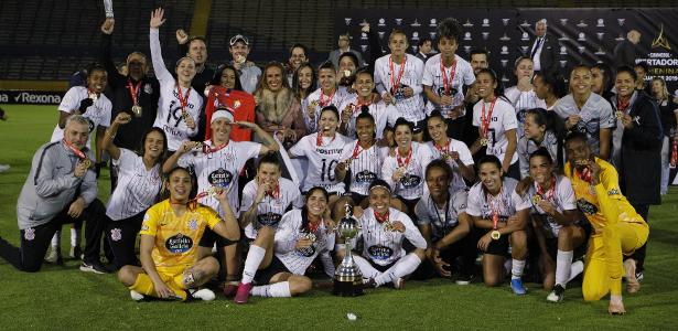 Futebol feminino do Corinthians leva 11 troféus em eventos de premiação -  10/12/2019 - UOL Esporte