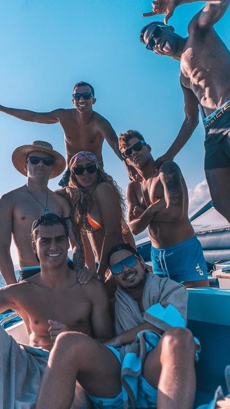 Anitta e Neymar: Point dos boleiros, cantora leva Ibiza a outro patamar