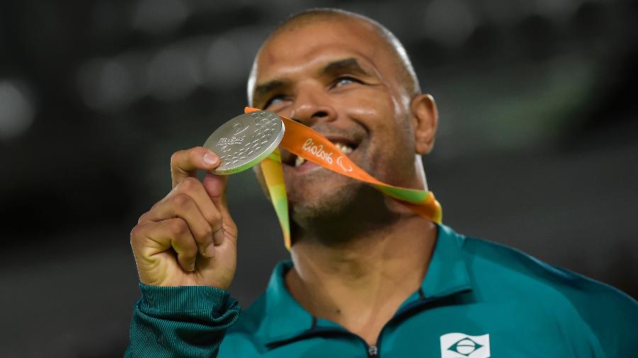 Medalhista paralímpico, o judoca Antonio Tenório ganhou se recupera da covid-19 em hospital na Grande SP - Bruna Prado/Getty Images