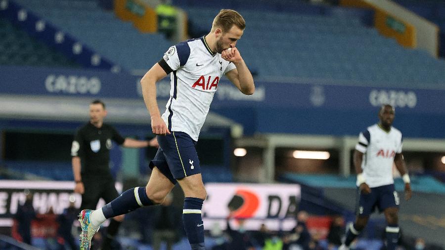 Harry Kane comemora gol pelo Tottenham - CLIVE BRUNSKILL/AFP