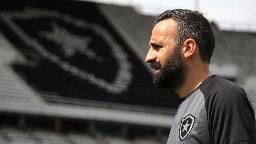 Vítor Severino, auxiliar-técnico do Botafogo - Vitor Silva / Botafogo