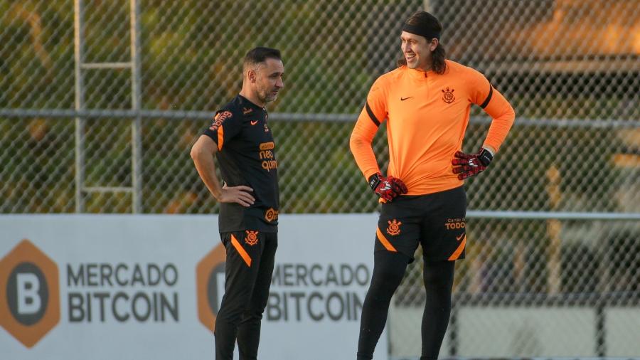 Vítor Pereira e Cássio durante atividade no CT Joaquim Grava  - Rodrigo Coca/ Ag. Corinthians 