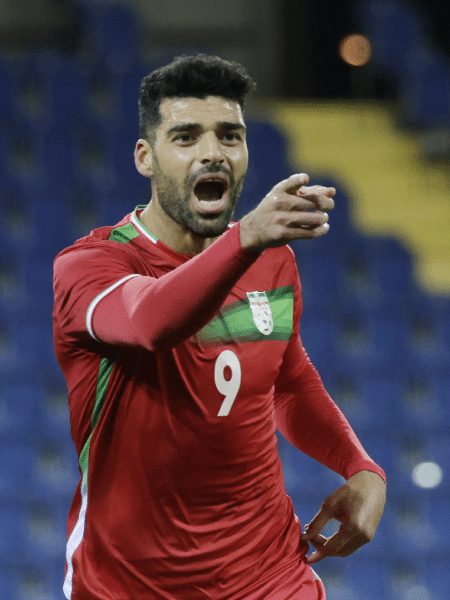 Mehdi Taremi, do Irã, comemora seu gol sobre o Uruguai durante Amistoso Internacional - REUTERS/Leonhard Foeger