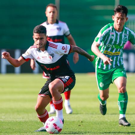 Rodrigo Nestor, do São Paulo, em jogo contra o Juventude pelo Brasileirão -  Luiz Erbes/AGIF