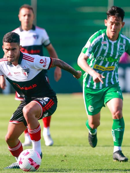 Rodrigo Nestor, do São Paulo, em jogo contra o Juventude pelo Brasileirão -  Luiz Erbes/AGIF