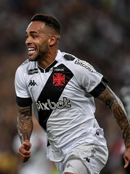 Atacante Alex Teixeira não permanecerá no Vasco em 2024